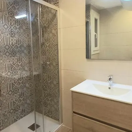 Andreu Llambrich 1° Apartmán *